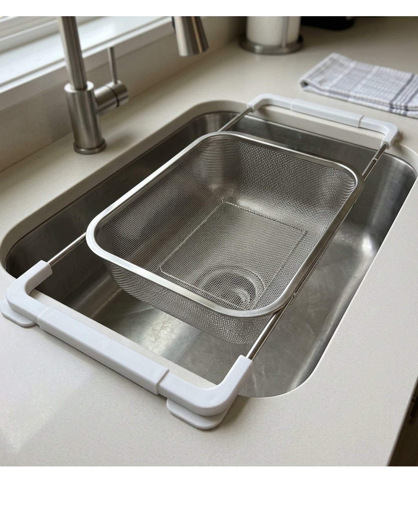 Vidlot Expandable Over-Sink Mesh Draining Basket 34-54 cm - Lifestyle view